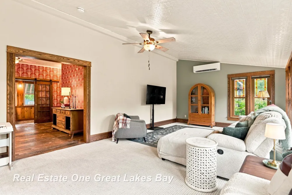 127 E North Street Ithaca City, MI 48847