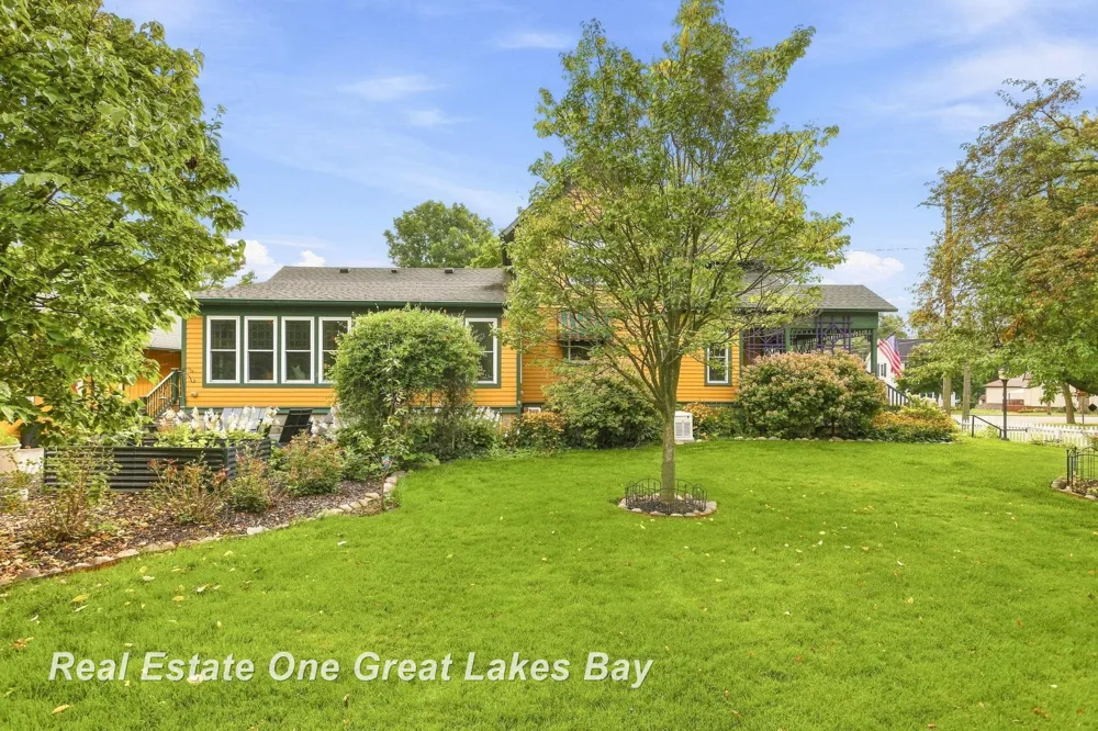 127 E North Street Ithaca City, MI 48847