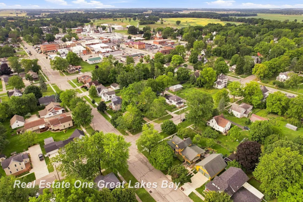 127 E North Street Ithaca City, MI 48847
