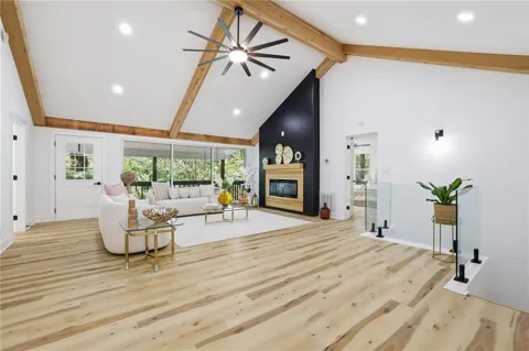 130 Council Oak Loop