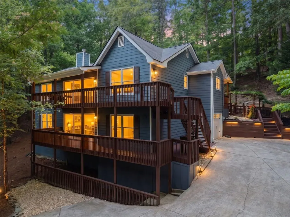 130 Council Oak Loop Waleska, GA 30183
