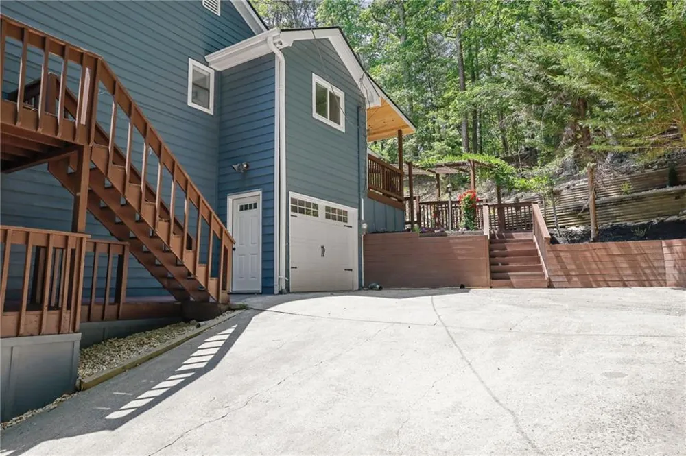 130 Council Oak Loop Waleska, GA 30183