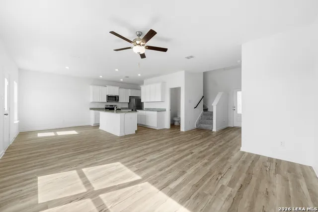 16174 Farmer Lytle, TX 78052