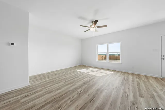 16174 Farmer Lytle, TX 78052