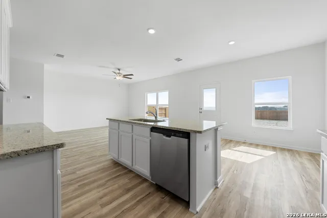16174 Farmer Lytle, TX 78052