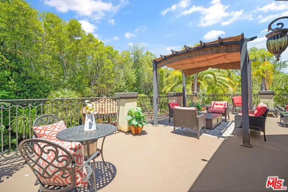 5481 Collingwood Circle Calabasas, CA 91302