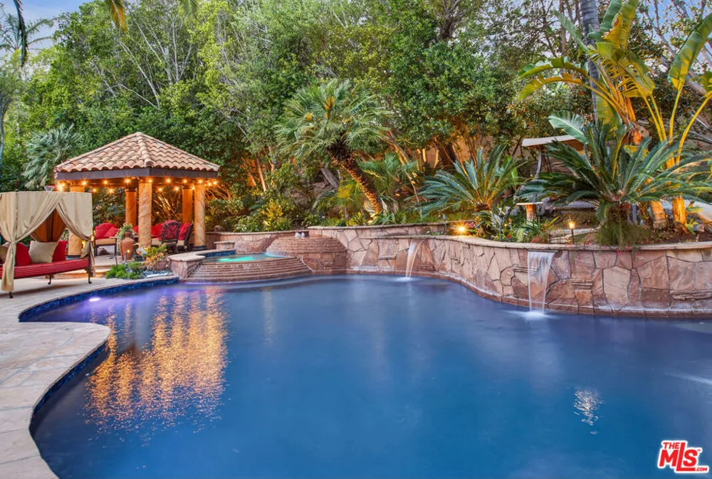 5481 Collingwood Circle Calabasas, CA 91302