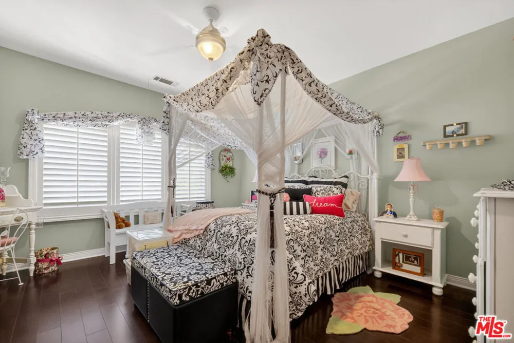 5481 Collingwood Circle Calabasas, CA 91302