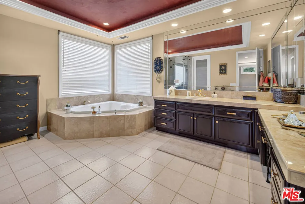 5481 Collingwood Circle Calabasas, CA 91302
