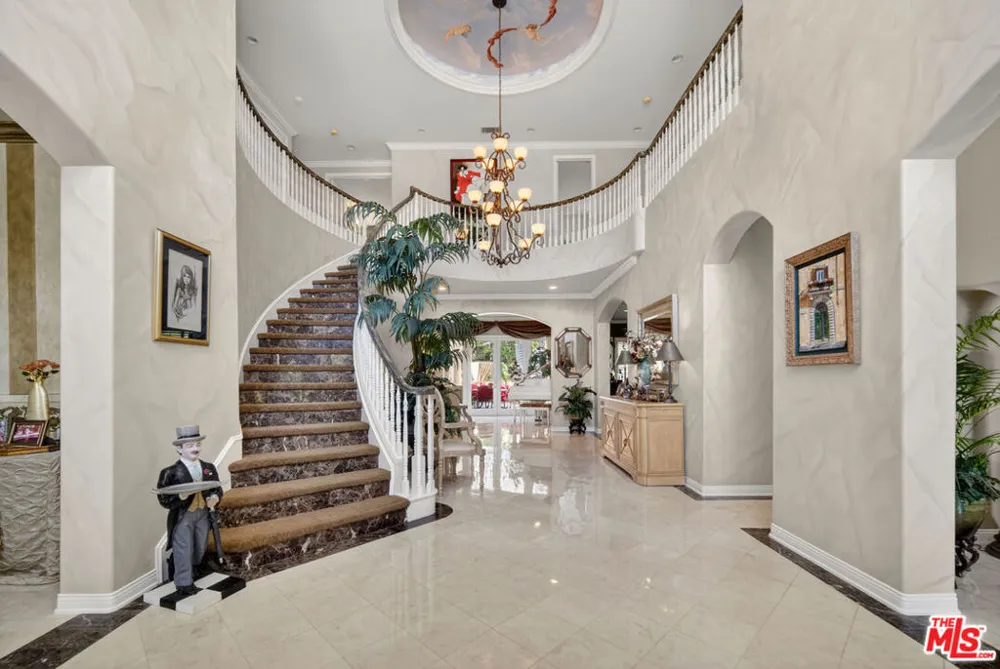5481 Collingwood Circle Calabasas, CA 91302