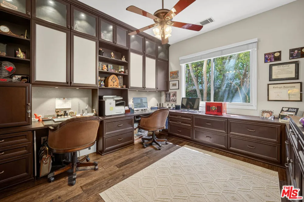 5481 Collingwood Circle Calabasas, CA 91302