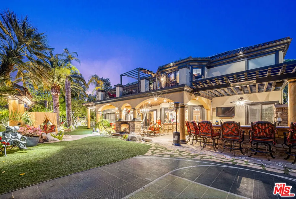 5481 Collingwood Circle Calabasas, CA 91302