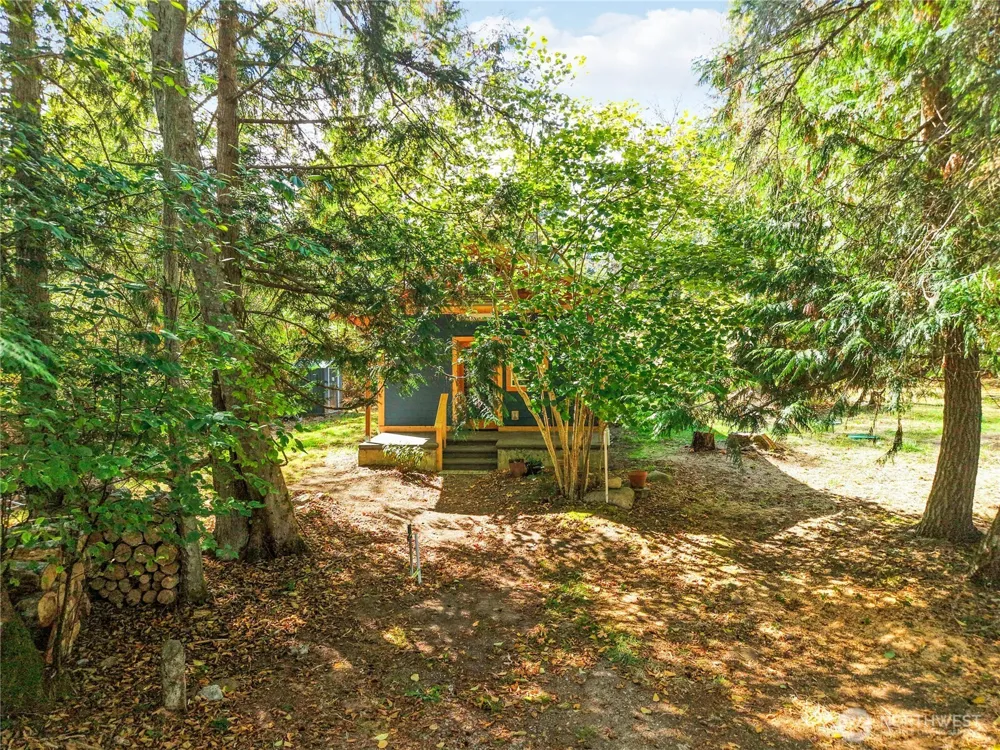 1697 E Marrowstone Nordland, WA 98358