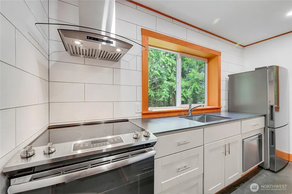 1697 E Marrowstone Nordland, WA 98358