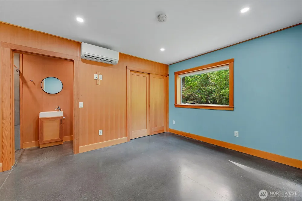 1697 E Marrowstone Nordland, WA 98358