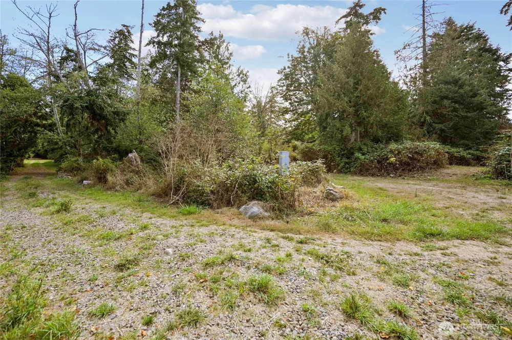 1697 E Marrowstone Nordland, WA 98358