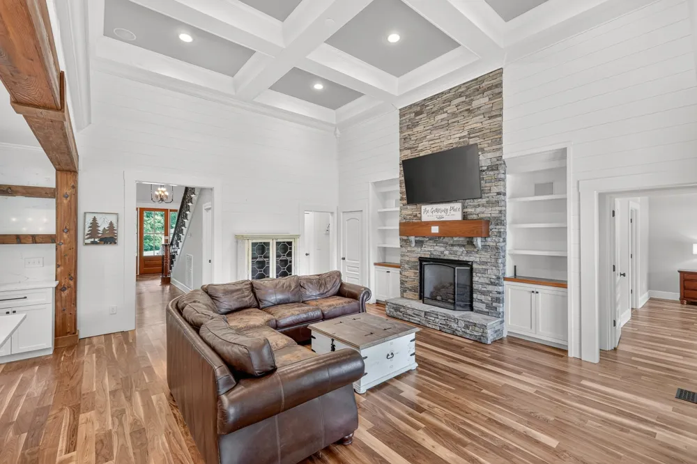 1089 Old Williamsport Pike Columbia, TN 38401