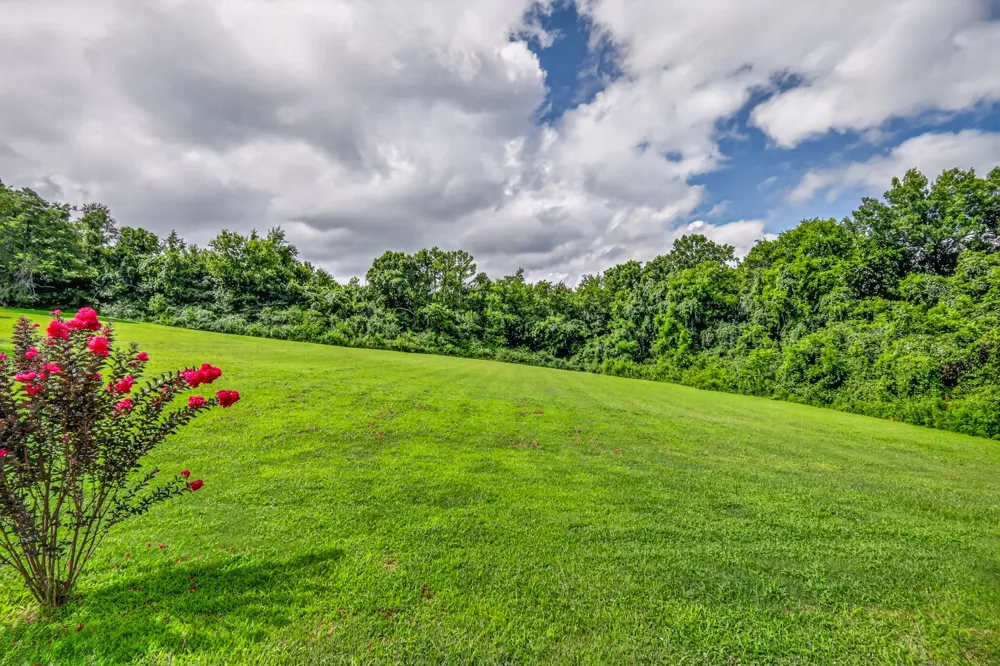 1089 Old Williamsport Pike Columbia, TN 38401