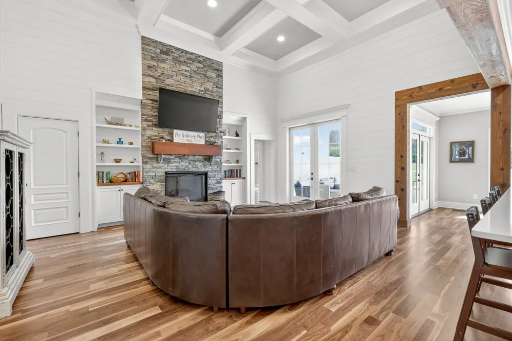 1089 Old Williamsport Pike Columbia, TN 38401