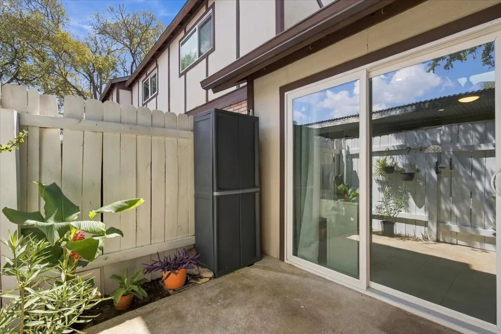 7406 Shadow Hill Drive #104 Austin, TX 78731