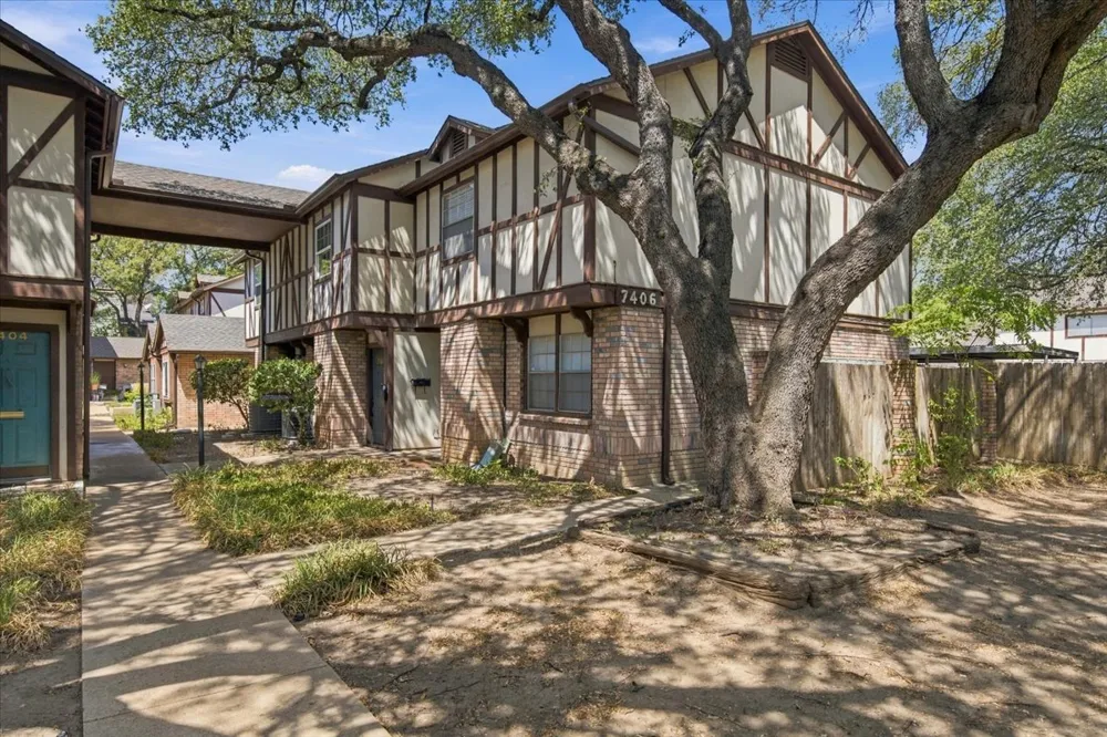 7406 Shadow Hill Drive #104 Austin, TX 78731