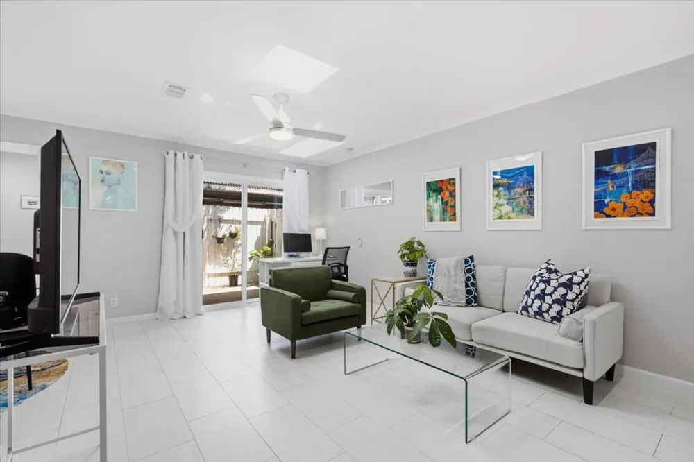 7406 Shadow Hill Drive #104 Austin, TX 78731