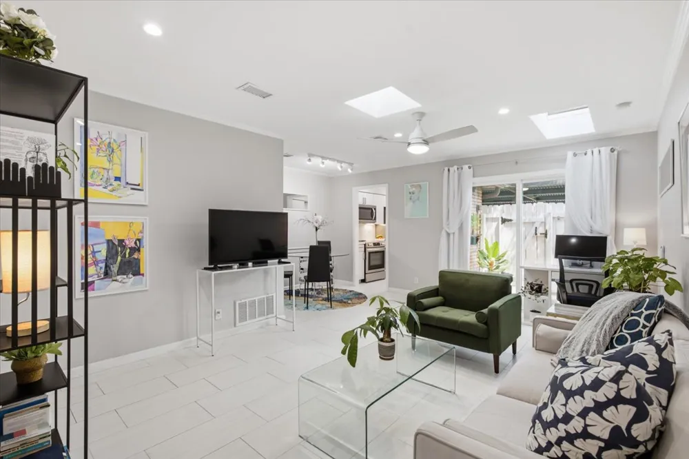 7406 Shadow Hill Drive #104 Austin, TX 78731