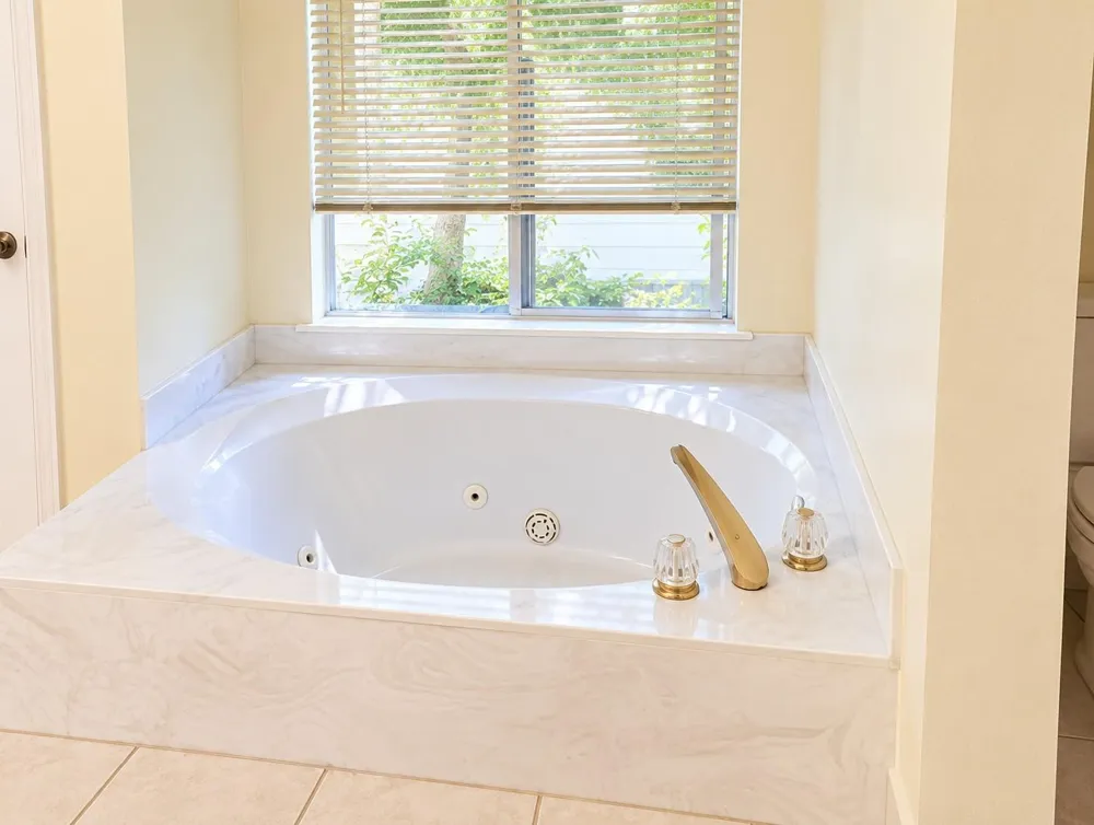 1539 Beaconshire Road Houston, TX 77077