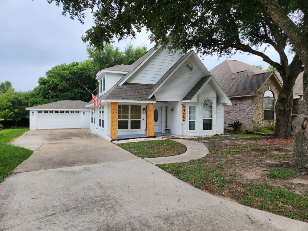 6922 Gentle Breeze Drive Willis, TX 77318