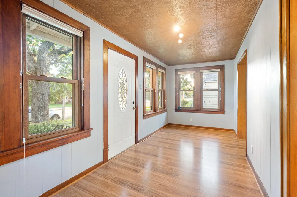 802 8th Avenue NW Austin, MN 55912