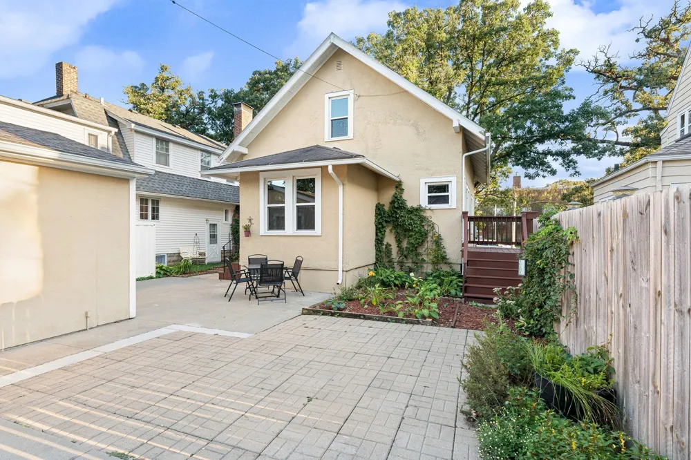 802 8th Avenue NW Austin, MN 55912