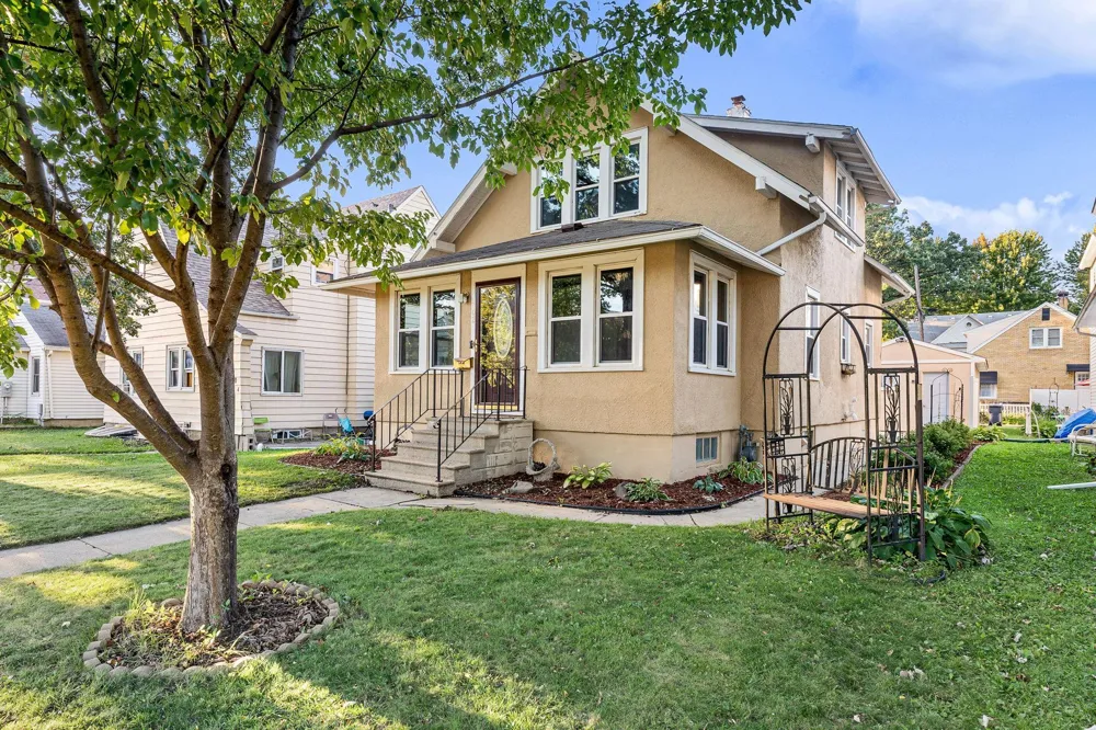 802 8th Avenue NW Austin, MN 55912