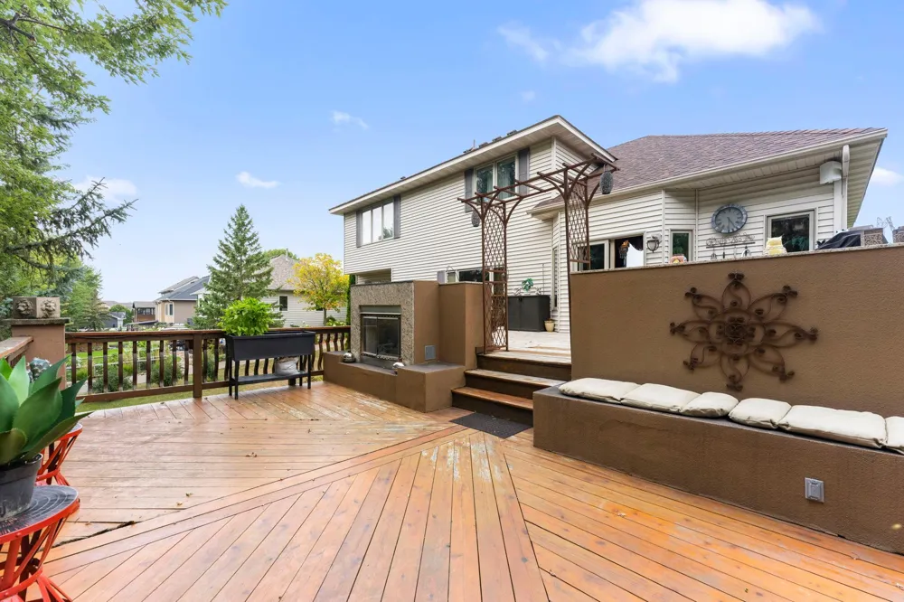 17269 80th Place Maple Grove, MN 55311