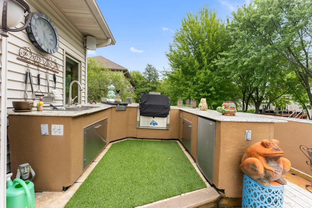 17269 80th Place Maple Grove, MN 55311