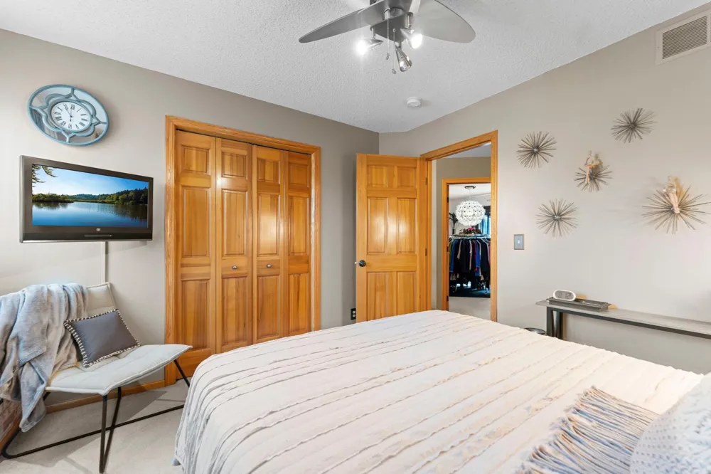 17269 80th Place Maple Grove, MN 55311