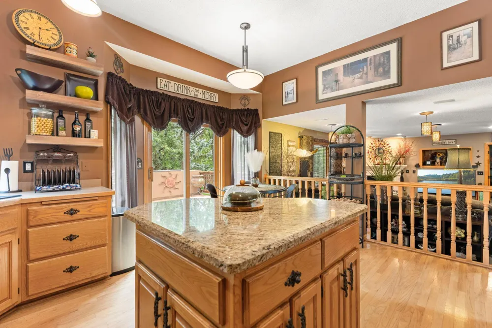 17269 80th Place Maple Grove, MN 55311