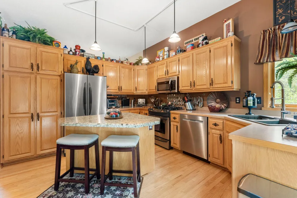 17269 80th Place Maple Grove, MN 55311