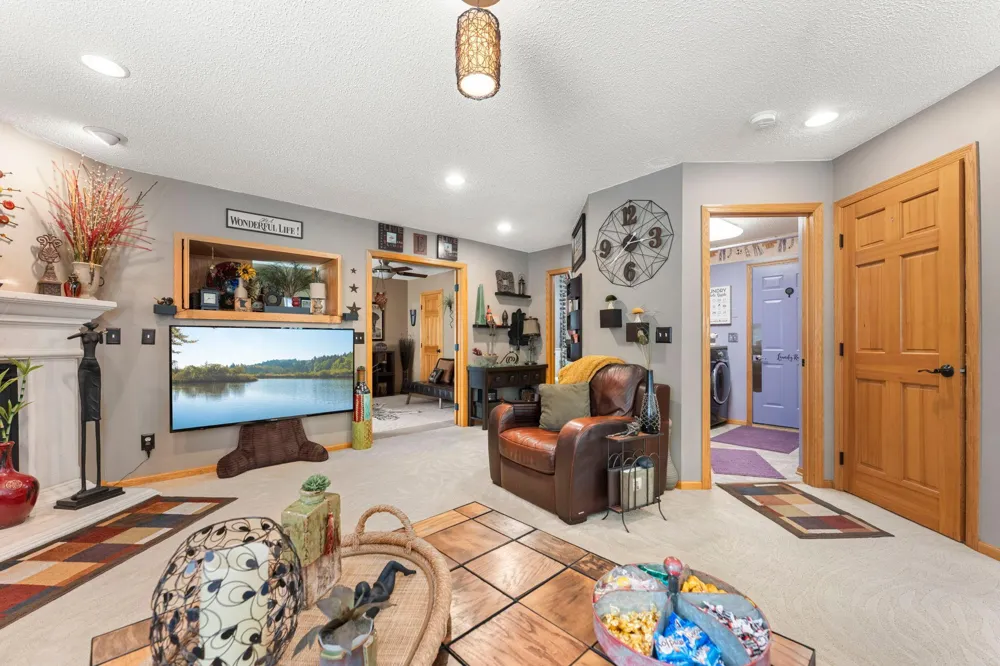 17269 80th Place Maple Grove, MN 55311