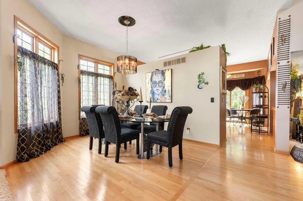 17269 80th Place Maple Grove, MN 55311