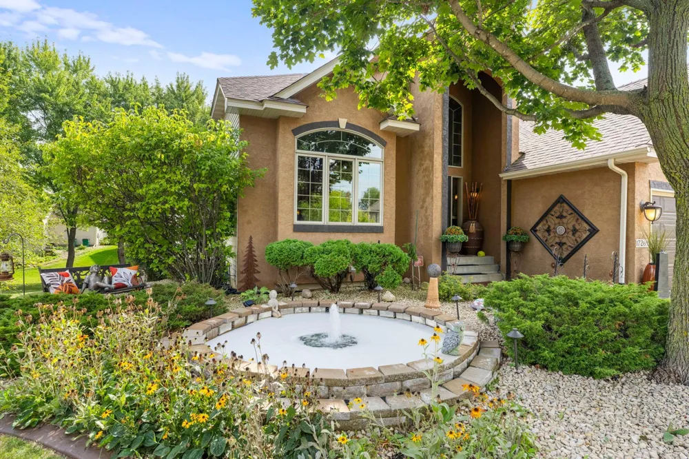17269 80th Place Maple Grove, MN 55311