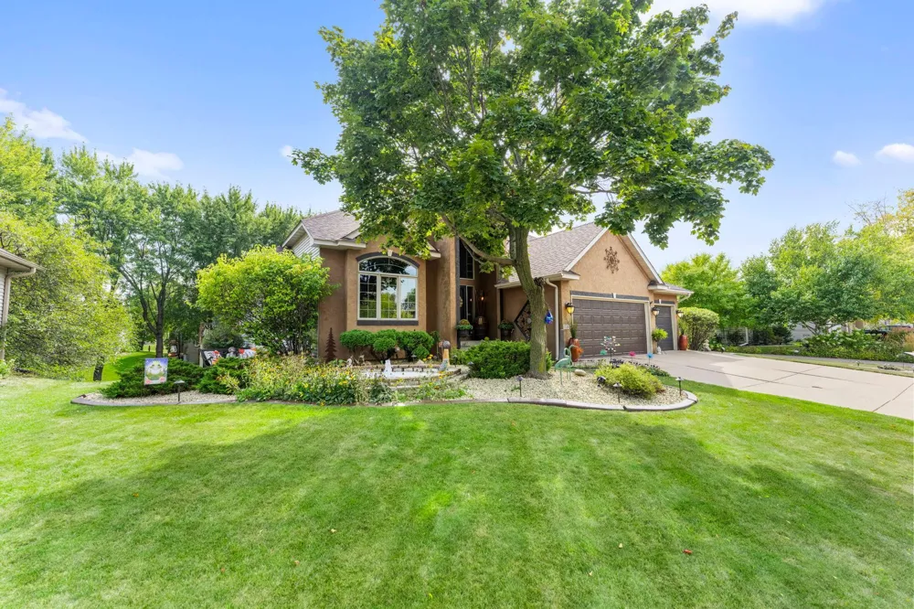 17269 80th Place Maple Grove, MN 55311