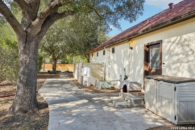 116 LAS BRISAS BLVD Seguin, TX 78155