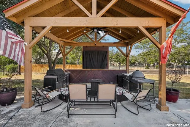116 LAS BRISAS BLVD Seguin, TX 78155
