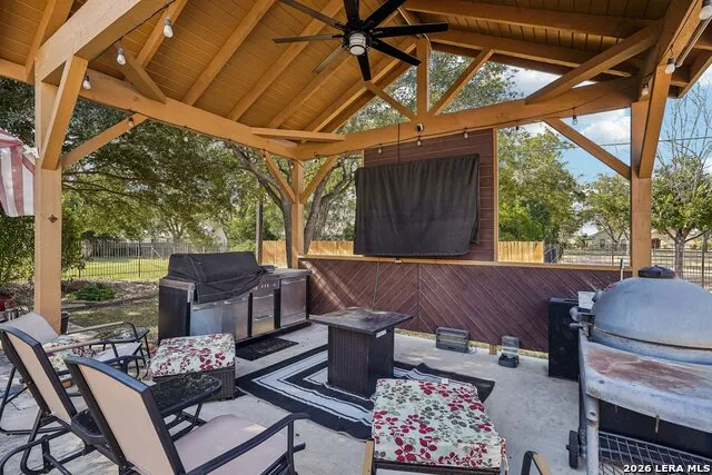 116 LAS BRISAS BLVD Seguin, TX 78155