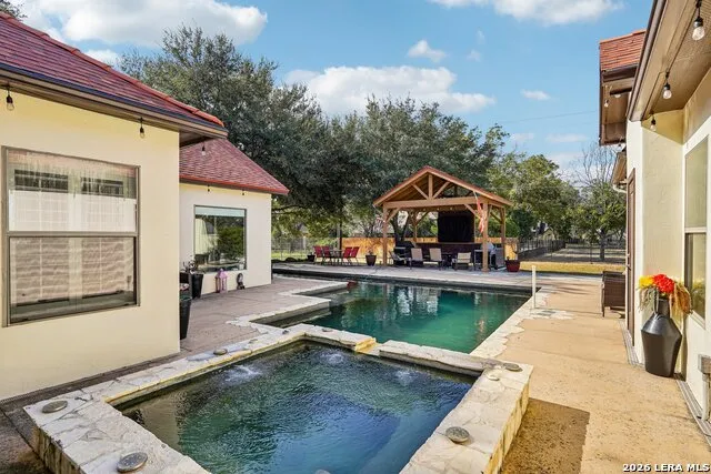 116 LAS BRISAS BLVD Seguin, TX 78155