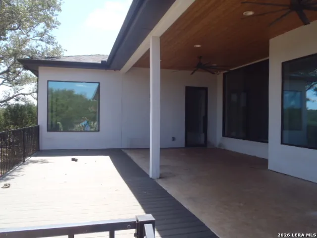 650 SHADY HOLW New Braunfels, TX 78132