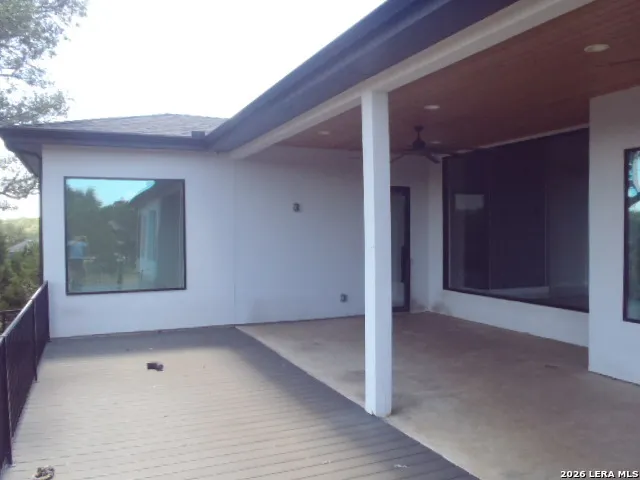 650 SHADY HOLW New Braunfels, TX 78132