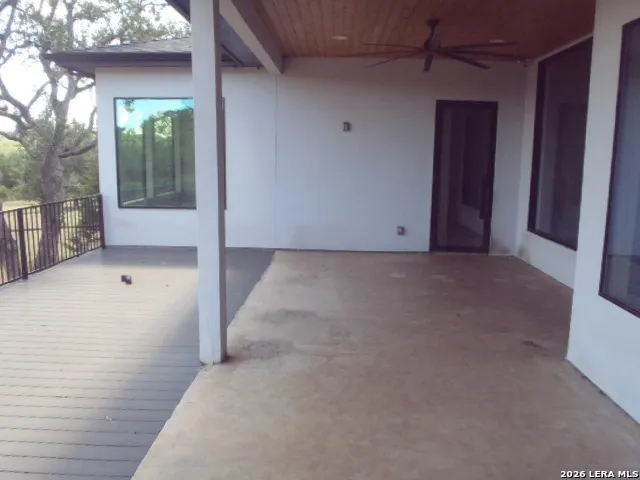 650 SHADY HOLW New Braunfels, TX 78132