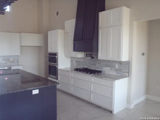 650 SHADY HOLW New Braunfels, TX 78132
