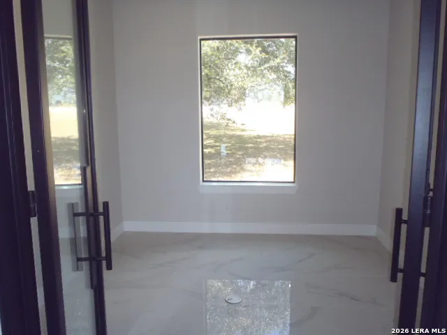650 SHADY HOLW New Braunfels, TX 78132